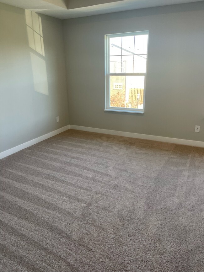 Building Photo - 944 Parkway Dr Rental