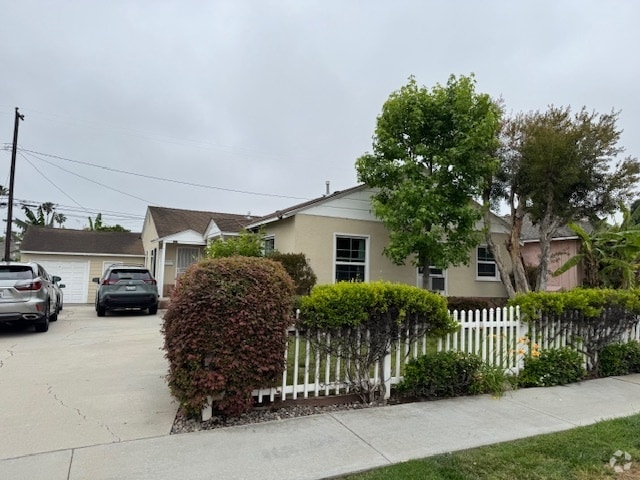 Building Photo - 4934 E Stearns St Rental