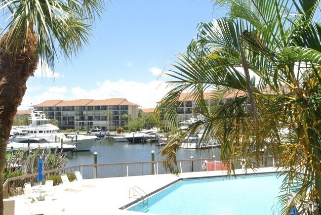 Building Photo - 1501 Marina Isle Way Unit 203 Rental