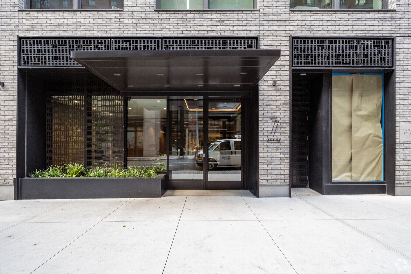 Entrance - 77 Charlton St