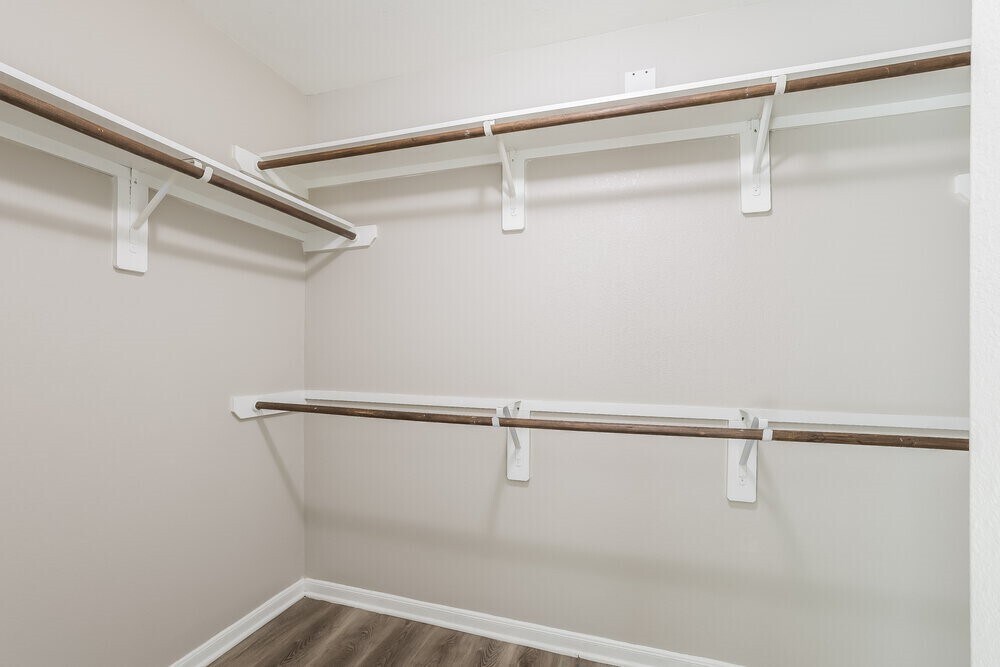 Photo - 19207 Silver Dapple