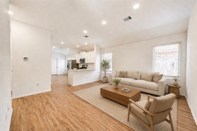 Building Photo - 19450 Rosali Meadow Dr