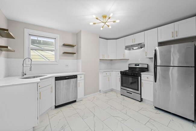 Photo - 173 MALLORY Ave Unit 2