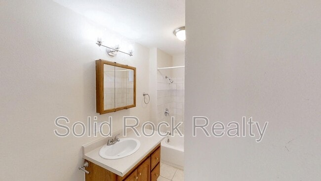 Photo - 2419 E Monument St