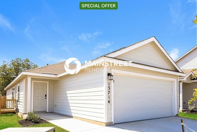Building Photo - 3 Bedroom Pet-Friendly Home in San Antonio...