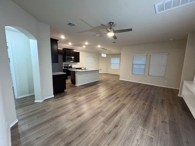Photo - Cute & Cozy 3 Bdrm 2 Bath