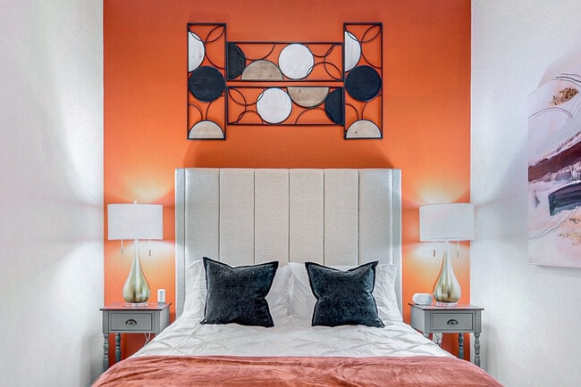 Building Photo - 2602 16th Ave S Unit ID1284567P