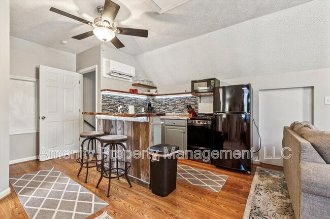 Photo - 100 Raymond Dr Unidad Apt A