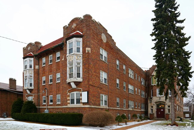 Photo - 415-419 E Galena Blvd Apartments