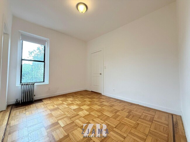 Photo - Degraw Street