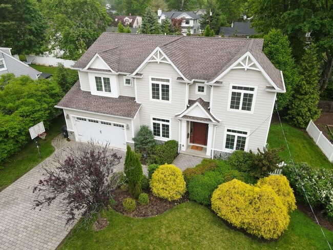 Photo - 15 Woodland Rd House