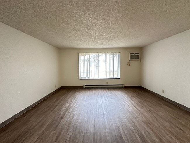 Photo - 37086 Unidad B