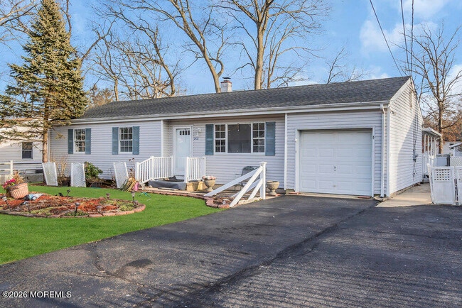 Photo - 2432 Woodland Rd