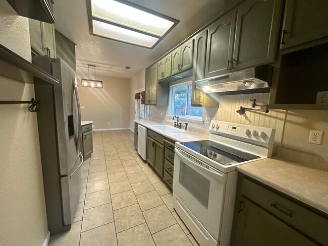 Photo - 2351 N Buhach Rd