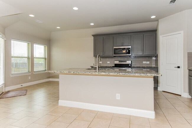 Photo - 309 Peachtree Ln