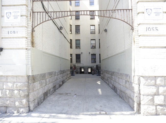 Photo - 1051-1055 College Ave