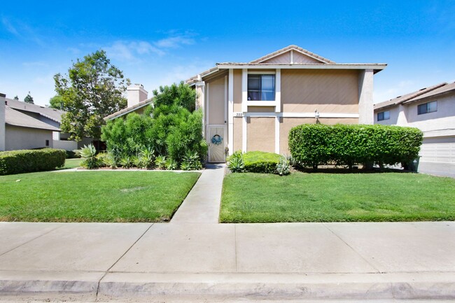 Building Photo - 3221 Triumph Ln Unit Apt. #2