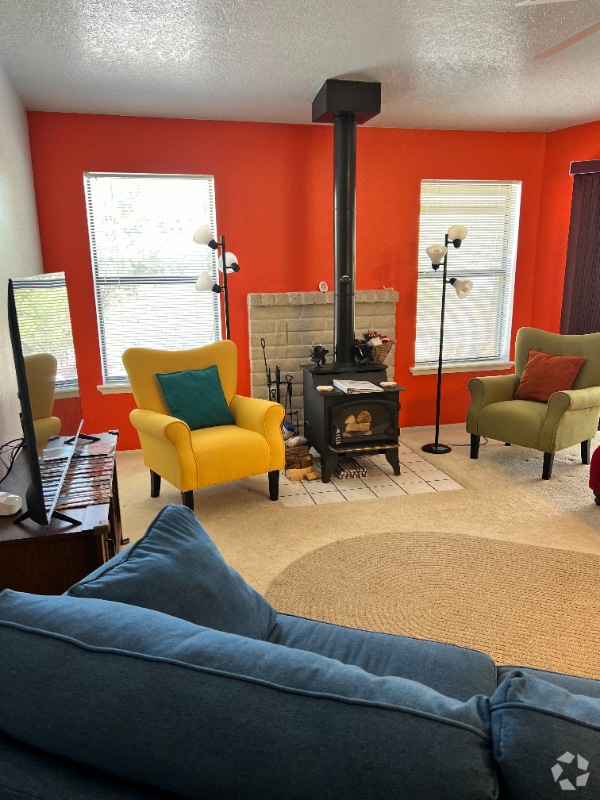 Building Photo - 109 Mimbres Dr Rental