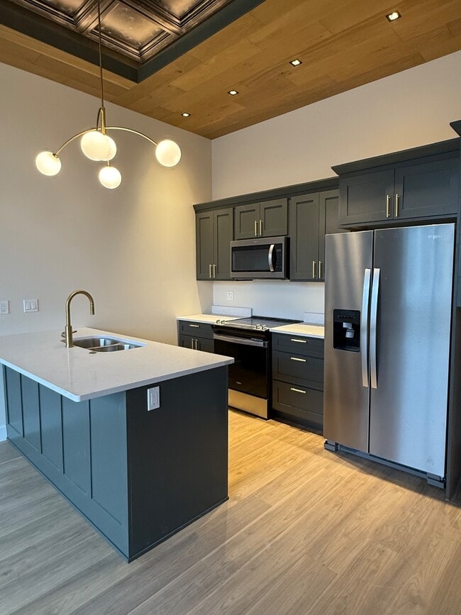 Photo - 309 N 6th St