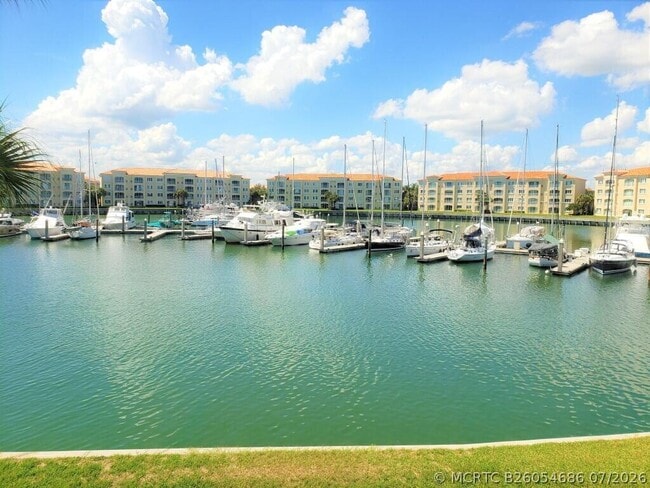 Photo - 10 Harbour Isle Dr E Unit 204