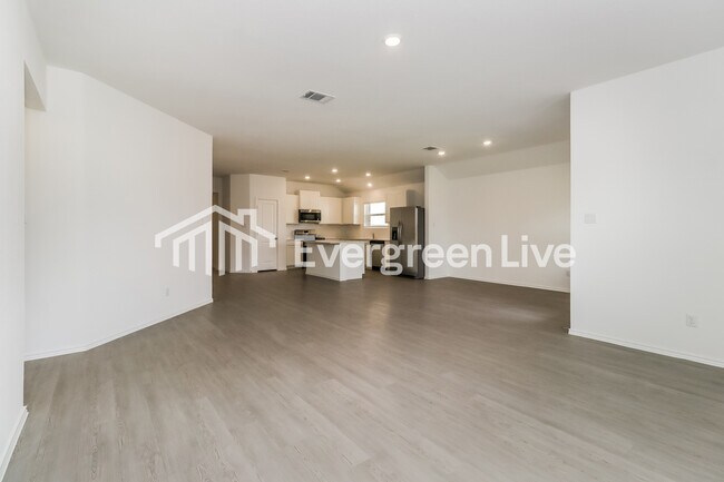 Photo - 1124 Nesting Bird Dr