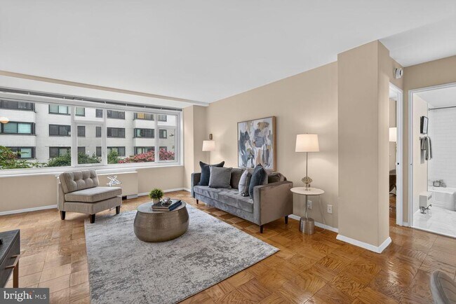 1545 18th St NW Unit 303