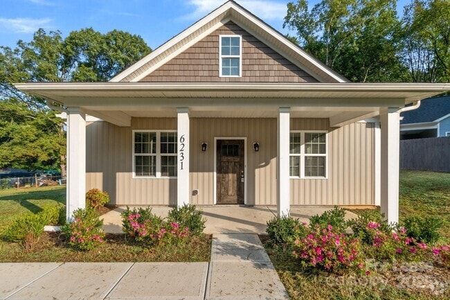 Building Photo - 6231 Rockwell Blvd Rental