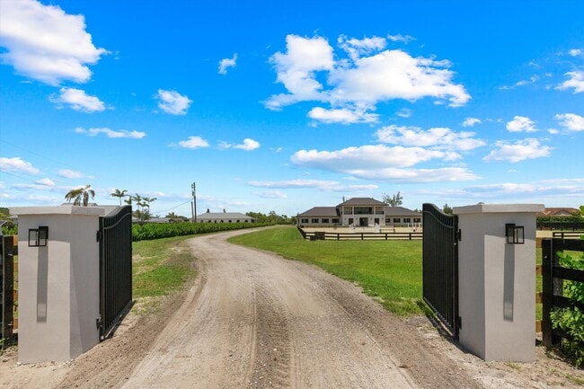 Photo - 16175 Deer Path Ln