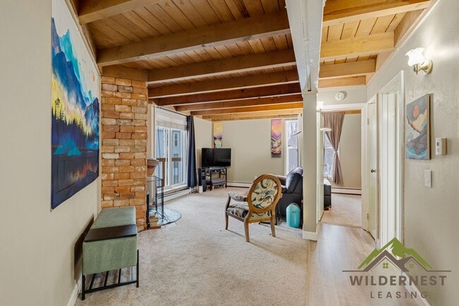 Building Photo - Remodeled One Bedroom Winter Rental