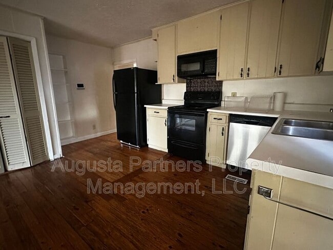 Photo - 3219 Alpine Rd