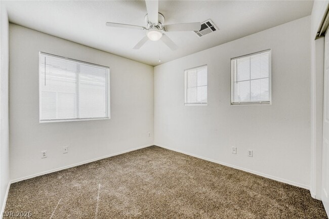 Building Photo - 2562 Begonia Valley Ave