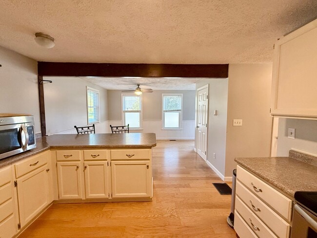Photo - 50 Buttonwood Rd