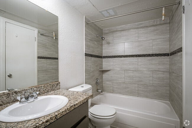 1BR, 1BA - 752SF - Ashford Casa Serena