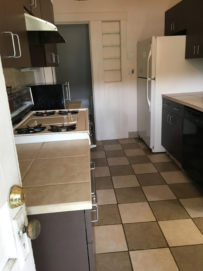 Cocina - 3322 Parkview Ave