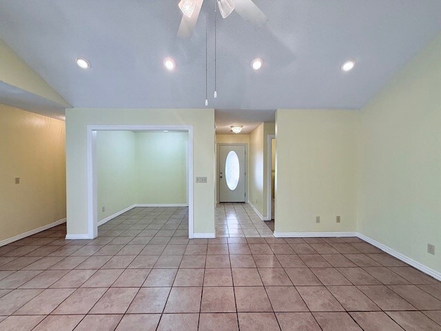 703 Windsor Ln