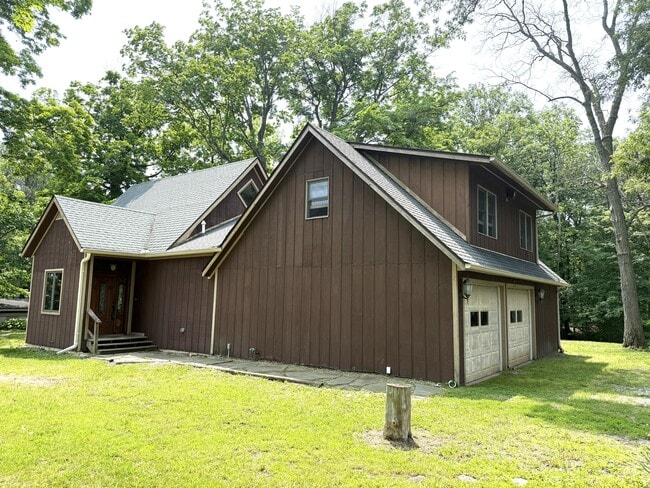 Photo - 2433 County Road 1225 N