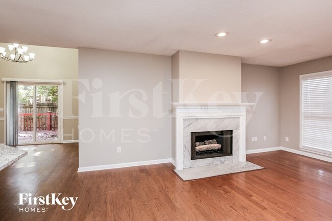 Photo - 4004 Southbrook Ct NW