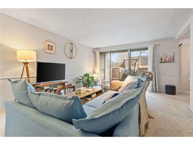6328 Barrie Rd Unit 1A
