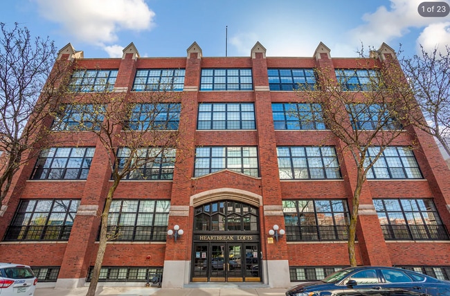 Building Photo - Incredible 2 Bedroom 2 Bath West Loop, Chicago Penthouse Condo for Lease (parking included) Unit 4H