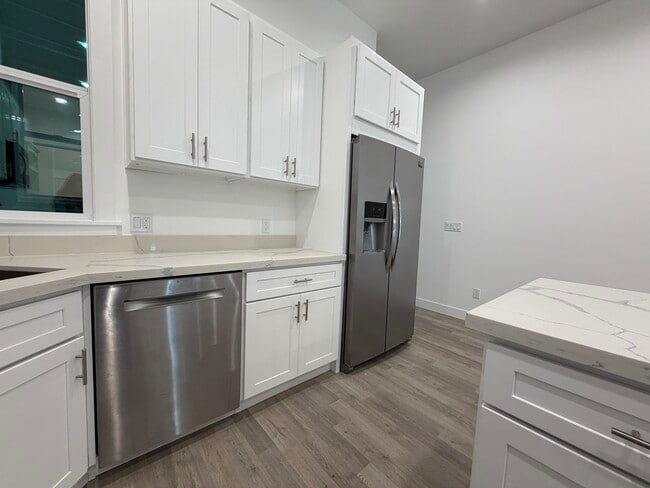 Photo - 1549 California St Unidad A