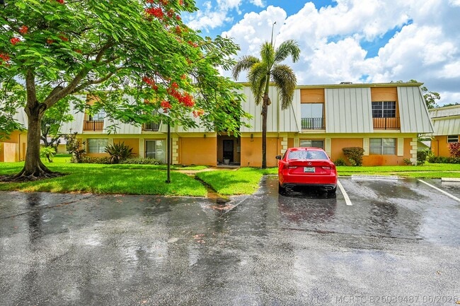 Photo - 3630 N Citrus Trce Unit 4