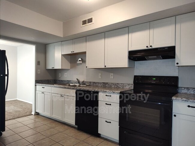 Photo - 7001 Stonington Ln