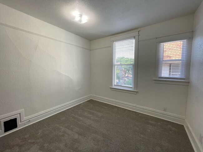 Photo - 2521 N Murray Ave Unit 2523 N Murray Ave