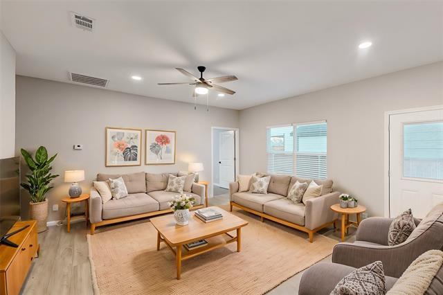 Photo - 1938 Nomas St