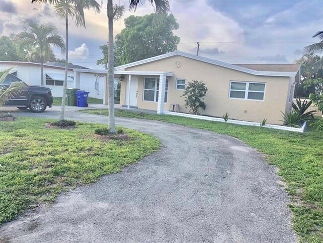 Building Photo - 6951 SW 10th Ct Rental