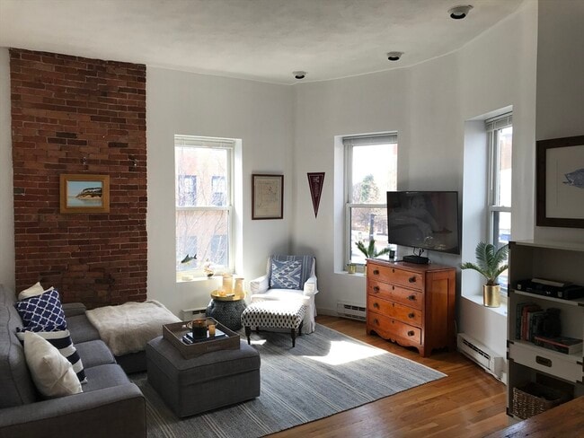 Photo - 532 Tremont St Unit 2