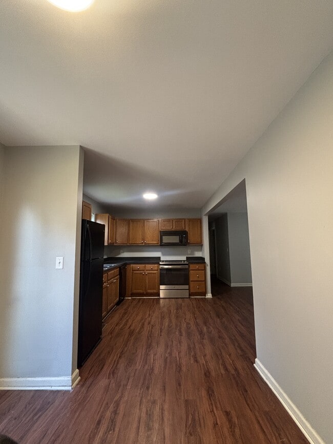 Photo - 537 Maple St