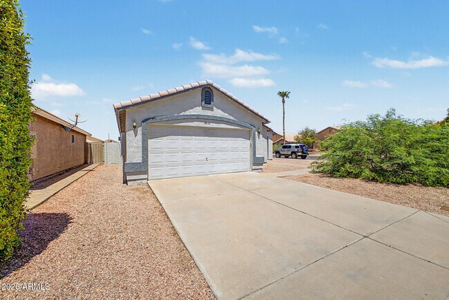 8904 W Edgemont Ave