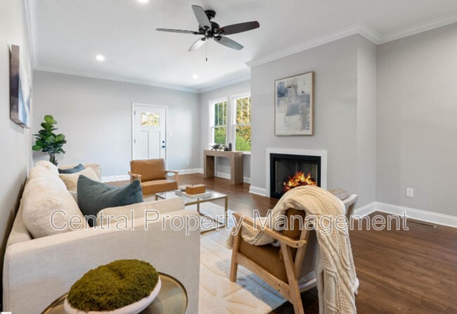 101 Sunset Dr
