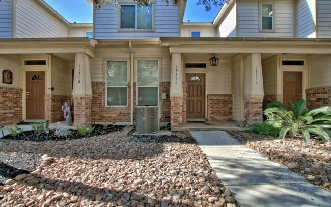 Front entry - 13316 Bristow Dawn Townhome